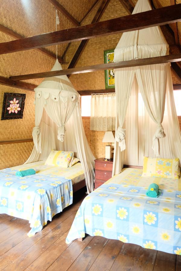 Kerti Beach Bungalow And Restaurant Padangbai  Exterior foto